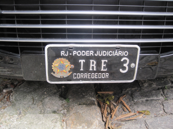 CARRO-OFICIAL-1.jpg